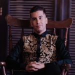 دانلود آهنگ با کی همش داری حرف میزنی از فرشاد آزادی