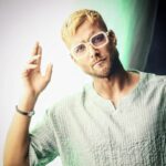 دانلود آهنگ ماکان بند  به نام رو لبام خنده ولی این دله ماتم زده