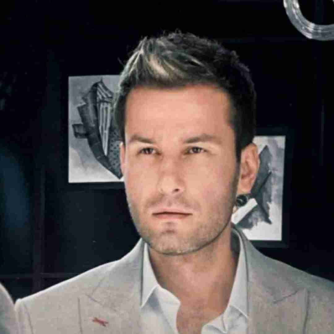 مهدی احمدوند  یه روز که حرف عشق وا شد دلت تنهای