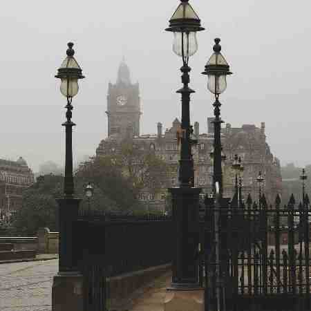 دلم از آدما سیره بغلم کن یه ذره هوش مصنوعی 