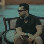 دانلود آهنگ رضا بهرام به نام بدهکار اشک منه شونه هات چقد من غریبم